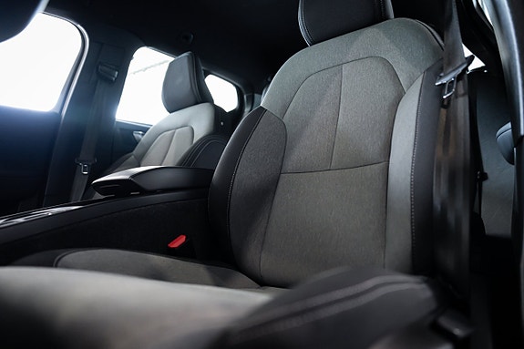 Volvo XC40 24 of 29