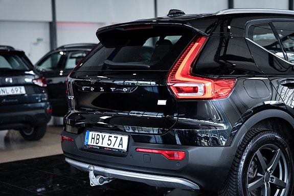 Volvo XC40 12 of 29