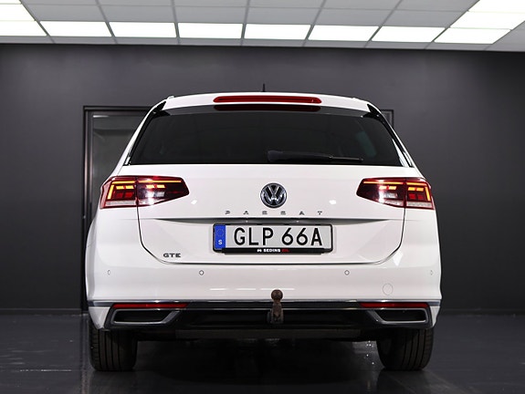 Volkswagen Passat 8 of 30