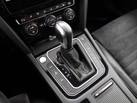 Volkswagen Passat 29 of 30