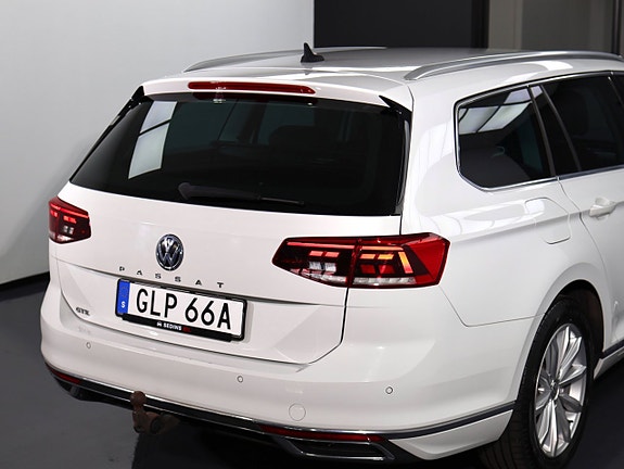 Volkswagen Passat 6 of 30