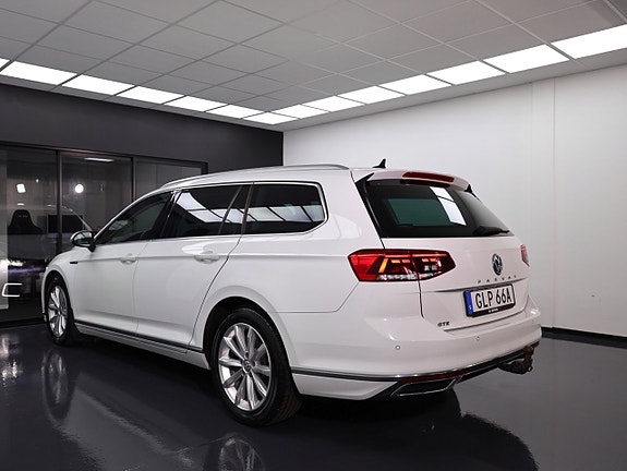 Volkswagen Passat 11 of 30