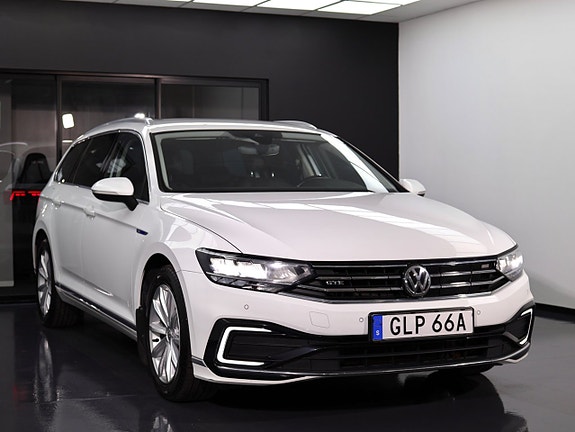 Volkswagen Passat 12 of 30