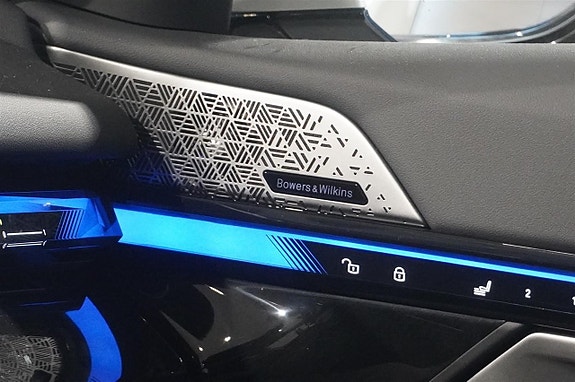 BMW i5 12 of 12