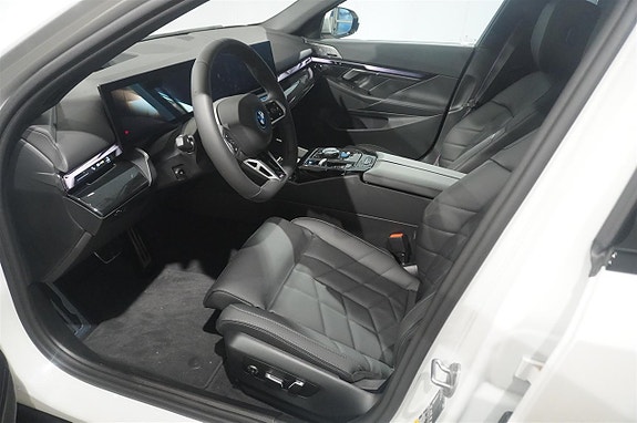 BMW i5 5 of 12