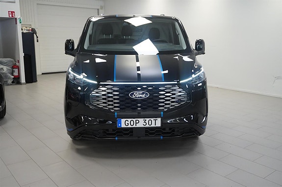 Ford Transit Custom 13 of 18