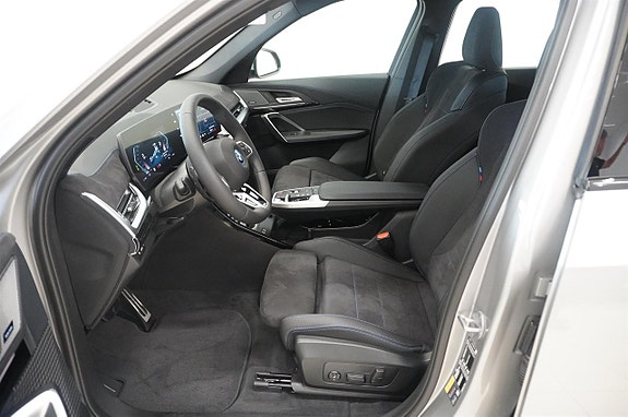 BMW iX1 2 of 17