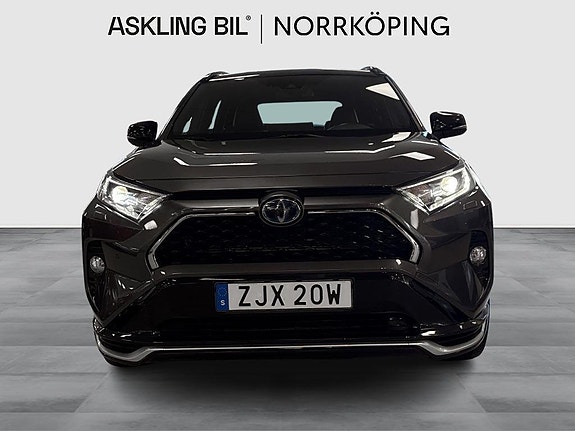 Toyota RAV4 5 of 10
