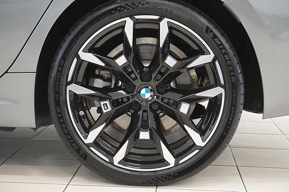 BMW 330e 6 of 18