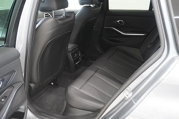 BMW 330e 7 of 18