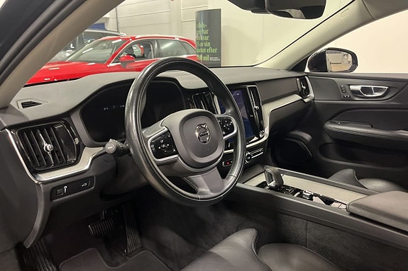 Volvo V60 Cross Country 5 of 24