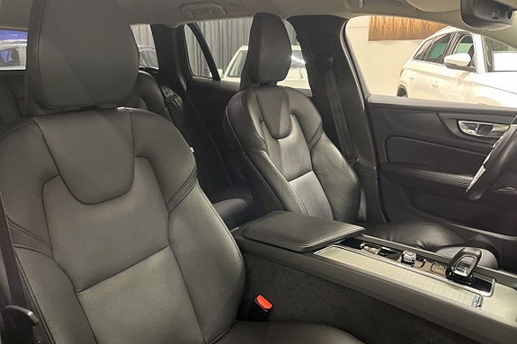 Volvo V60 Cross Country 9 of 24