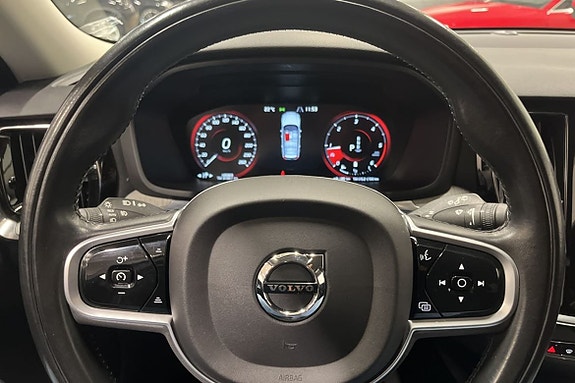 Volvo V60 Cross Country 10 of 24