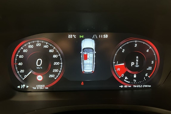 Volvo V60 Cross Country 11 of 24