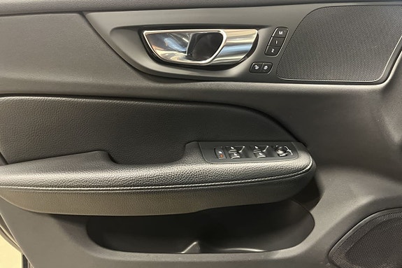 Volvo V60 Cross Country 18 of 24