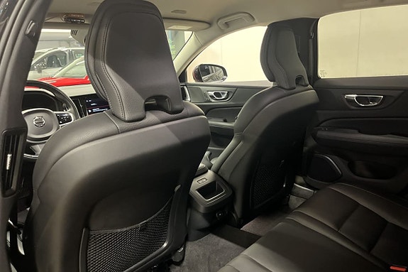 Volvo V60 Cross Country 7 of 24