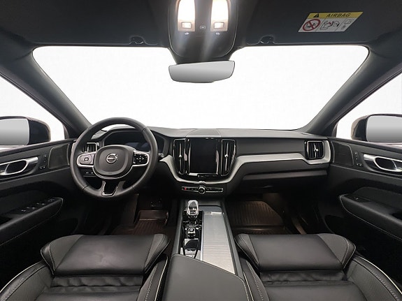 Volvo XC60 11 of 30