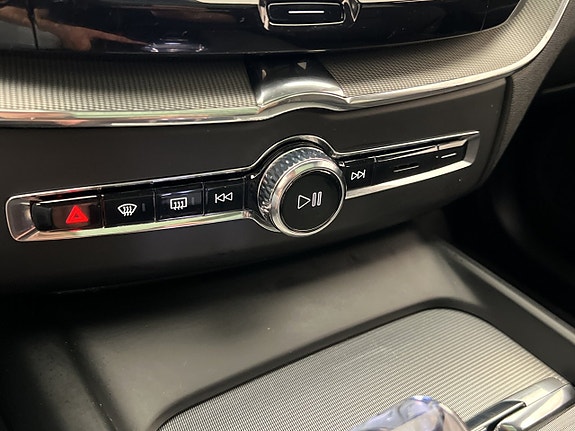 Volvo XC60 27 of 30