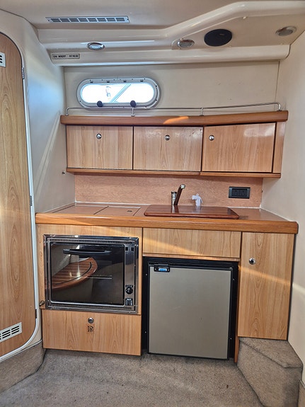 Sealine S34 med förlängd badbrygga 7 of 10
