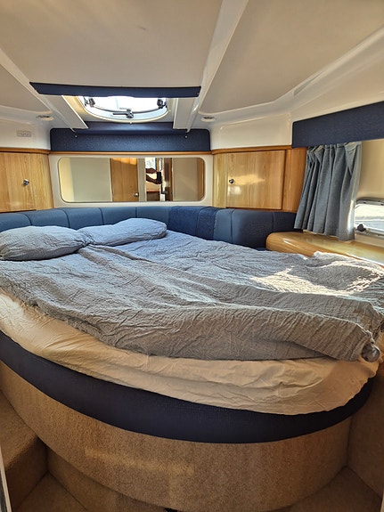 Sealine S34 med förlängd badbrygga 5 of 10