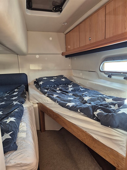 Sealine S34 med förlängd badbrygga 9 of 10