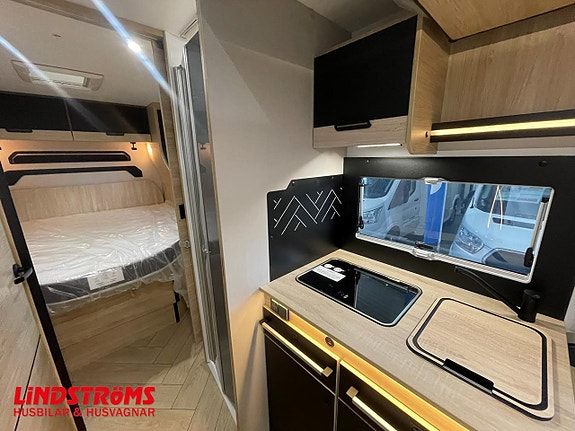 CHALLENGER 328 Graphite Edition 165hk Automat Queebed Ränta 3,95% 6 of 16