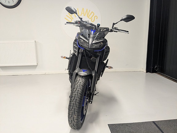 Yamaha MT-09 ABS (akrapovic) 3 of 10
