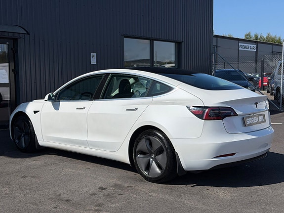 Tesla Model 3 7 of 22