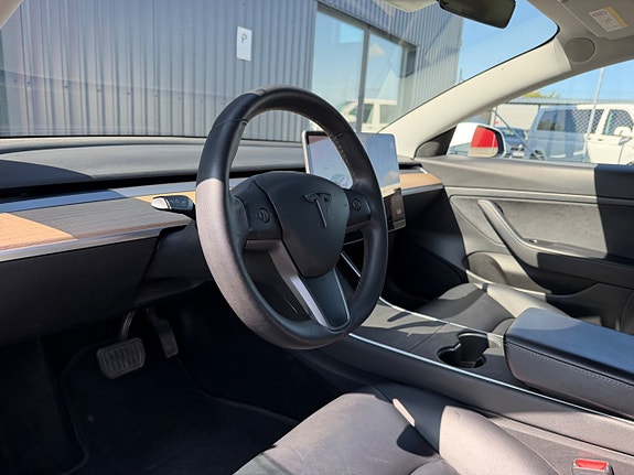 Tesla Model 3 12 of 22