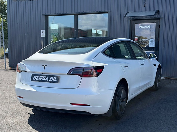 Tesla Model 3 10 of 22