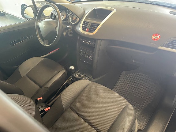 Peugeot 207 10 of 11