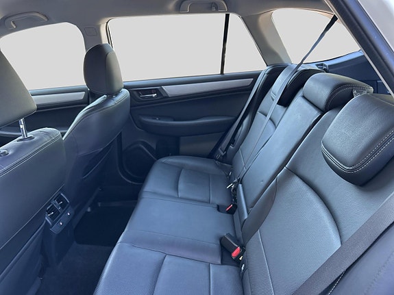 Subaru Outback 9 of 11