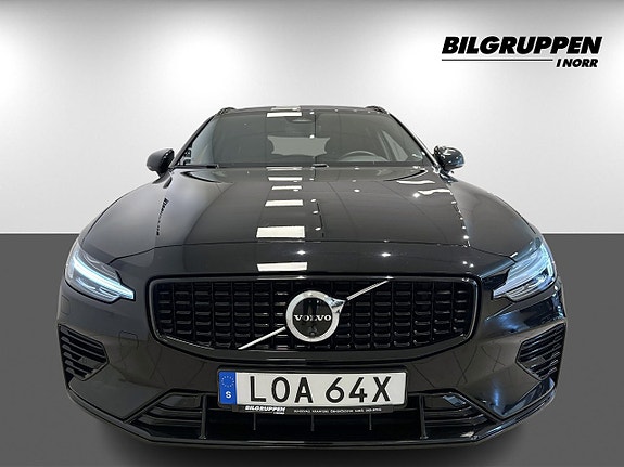 Volvo V60 2 of 19