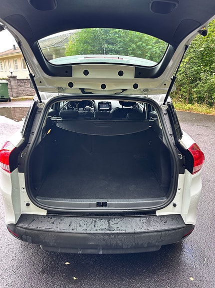 Renault Clio 6 of 10