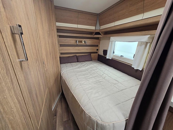 Kabe SMARAGD 520 XL Dubbelbädd Smal resevagn 8 of 13