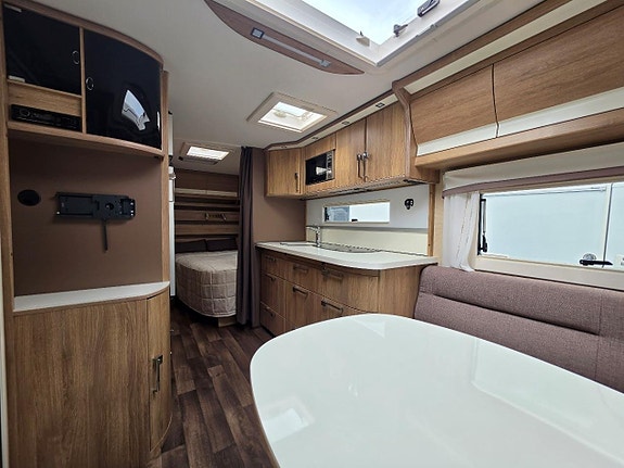 Kabe SMARAGD 520 XL Dubbelbädd Smal resevagn 3 of 13