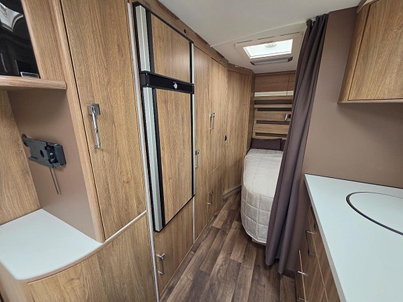 Kabe SMARAGD 520 XL Dubbelbädd Smal resevagn 7 of 13