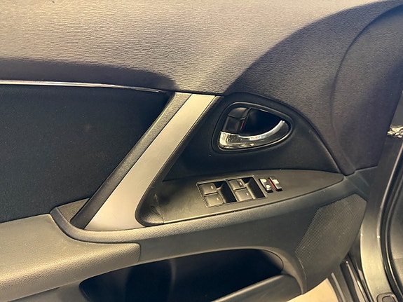 Toyota Avensis 9 of 27