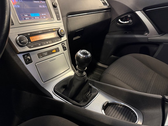Toyota Avensis 15 of 27