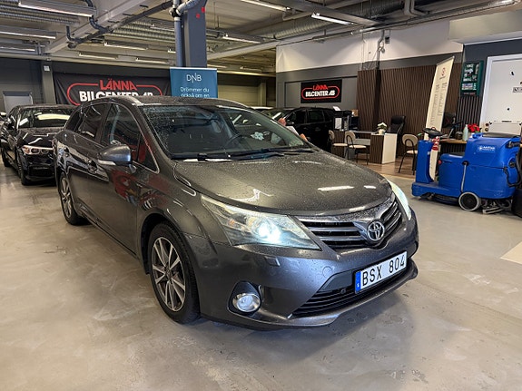 Toyota Avensis 3 of 12