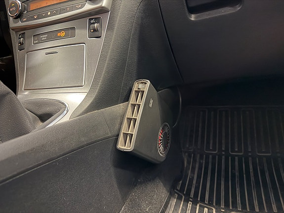 Toyota Avensis 11 of 12