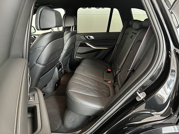 BMW X5 9 of 13