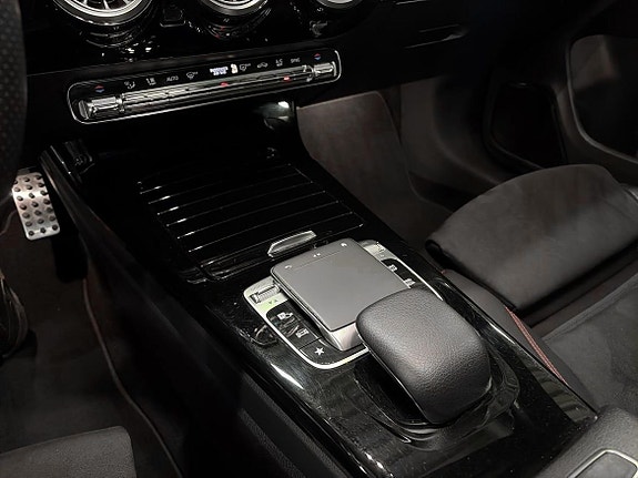 Mercedes-Benz CLA200 17 of 19