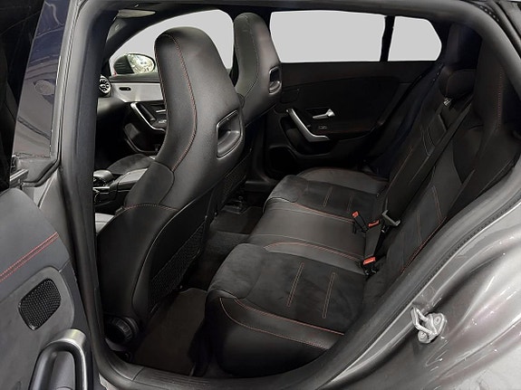 Mercedes-Benz CLA200 10 of 19