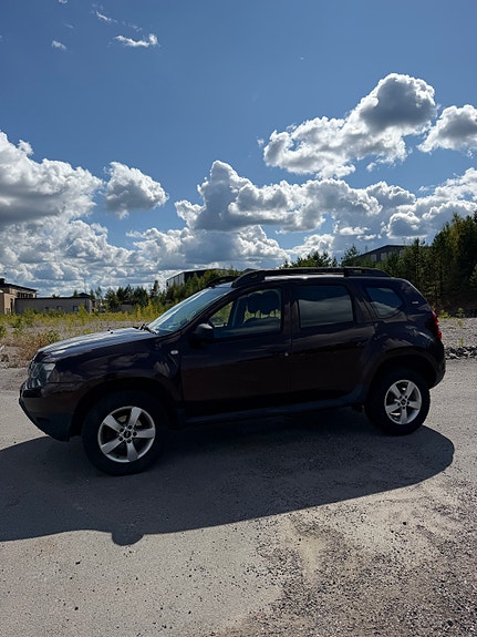Dacia Duster 2 of 11