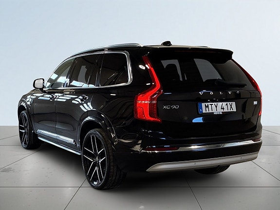 Volvo XC90 4 of 27