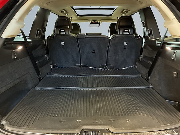 Volvo XC90 12 of 27