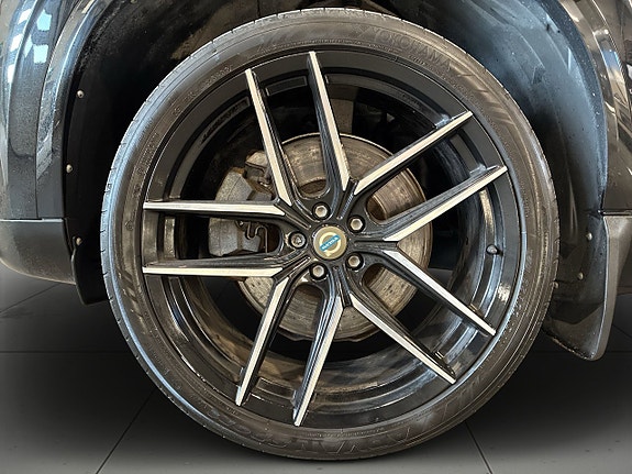 Volvo XC90 14 of 27