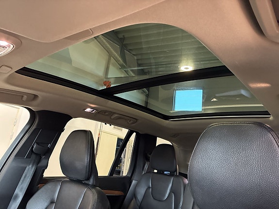 Volvo XC90 19 of 27