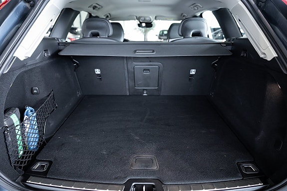 Volvo XC60 30 of 30